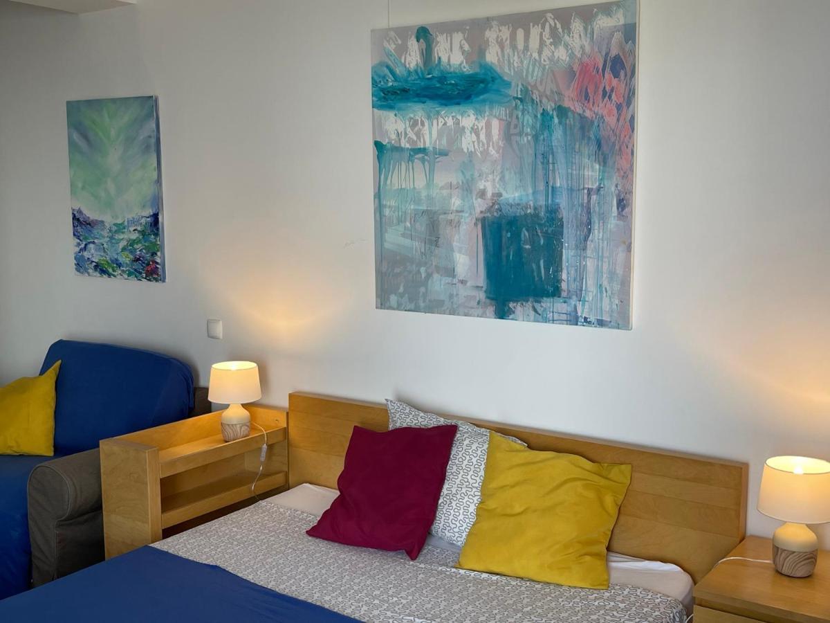Apartment Happiness By Nicole Jutka, Visual Artist Olimp Eksteriør bilde